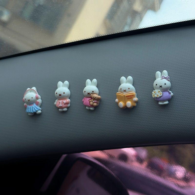 Car Accessories Girly - Kawaii Miffy Mini Figuur Auto Dashboard